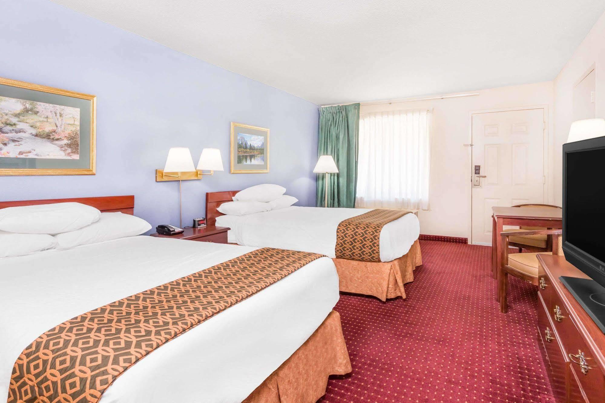 Days Inn By Wyndham Lavonia Zewnętrze zdjęcie